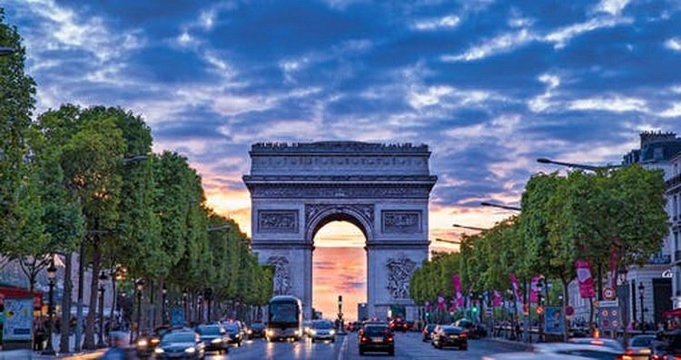 Festival folklora "Les Lumieres de Paris" u Parizu 2024 - Zvanična stranica