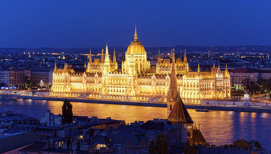FOLKLORE FESTIVAL Budapest