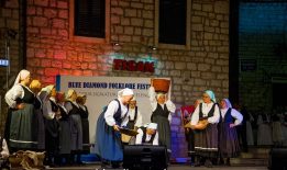 Folklorni festival Hvar – Hrvatska