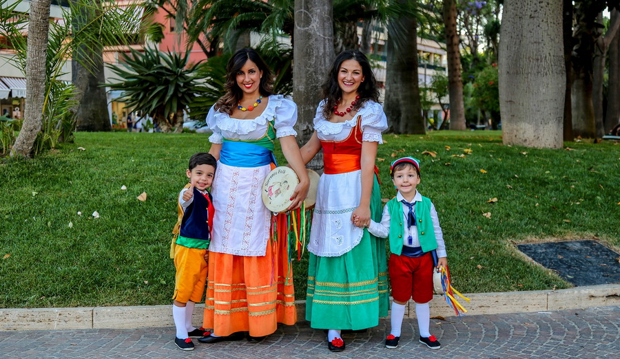 Festival de folklore en Sorrento - Napoles, Italia