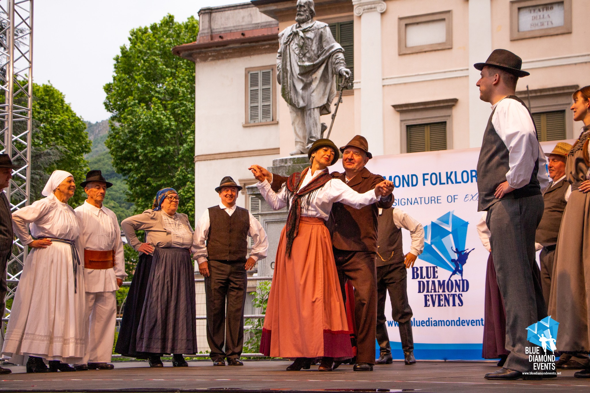 Folklore festival lombardia