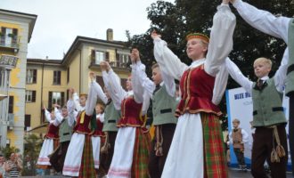 Festival de folklore »Lombardia chima» Lago de Como